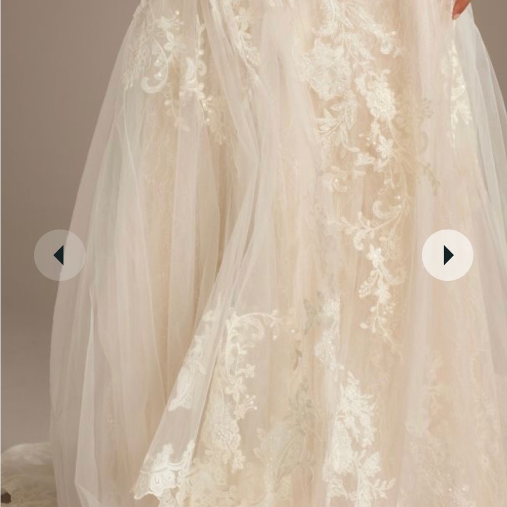 Layered Lace Plus Size Mermaid Wedding Dress

STYLE# WG3988